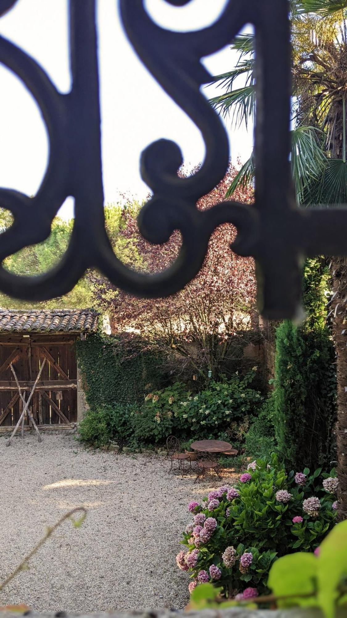 Le Clos Du Perret Chaussan Esterno foto