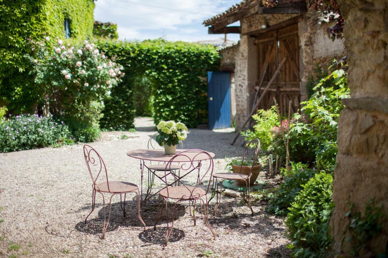 Le Clos Du Perret Chaussan Esterno foto