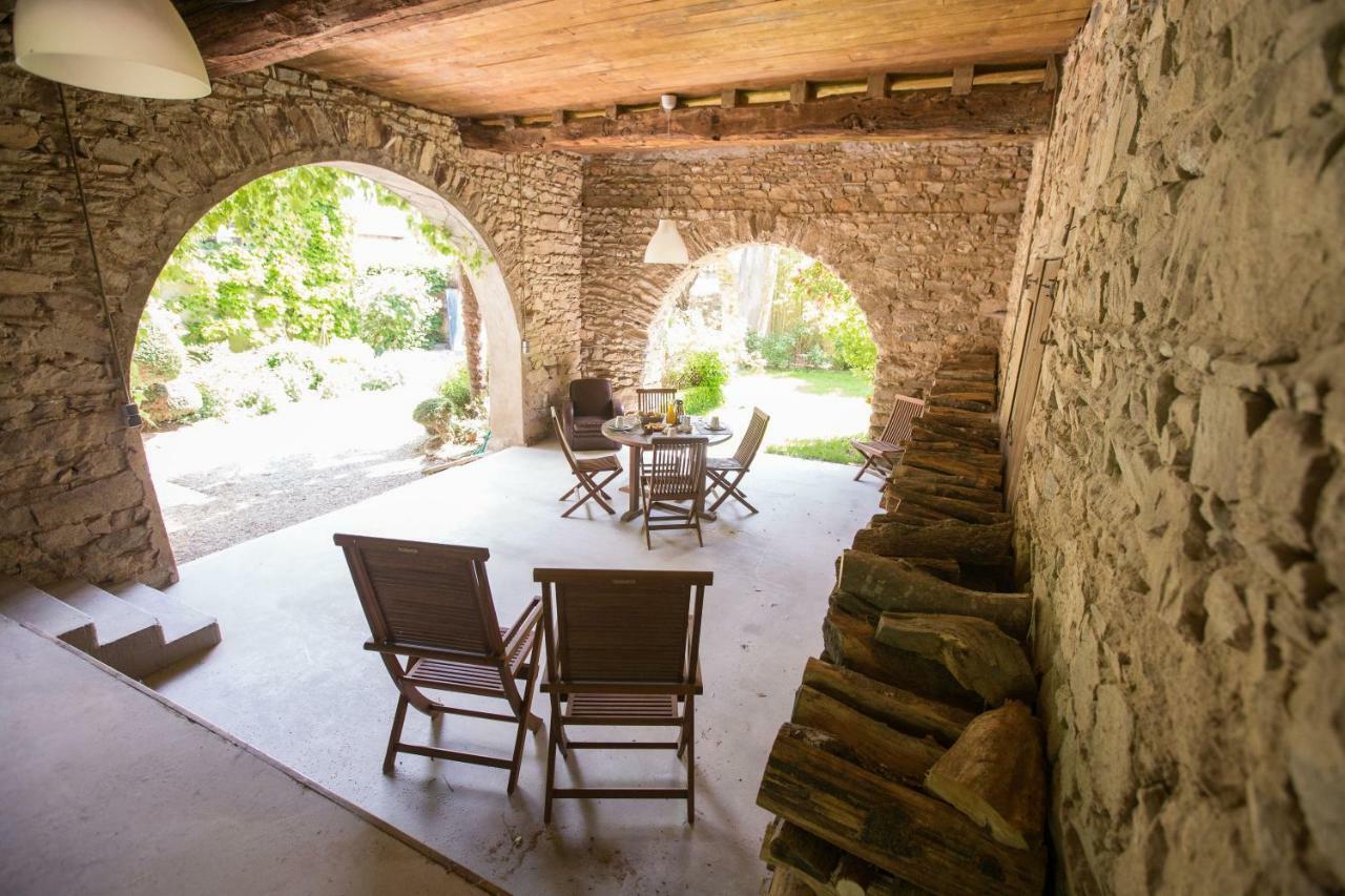 Le Clos Du Perret Chaussan Esterno foto