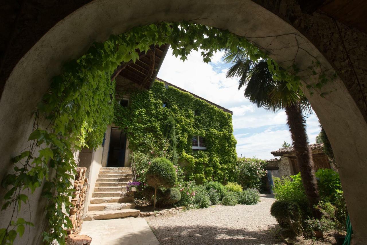 Le Clos Du Perret Chaussan Esterno foto