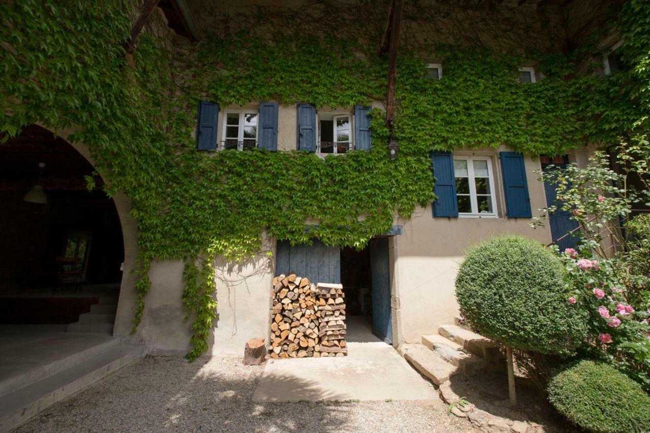 Le Clos Du Perret Chaussan Esterno foto